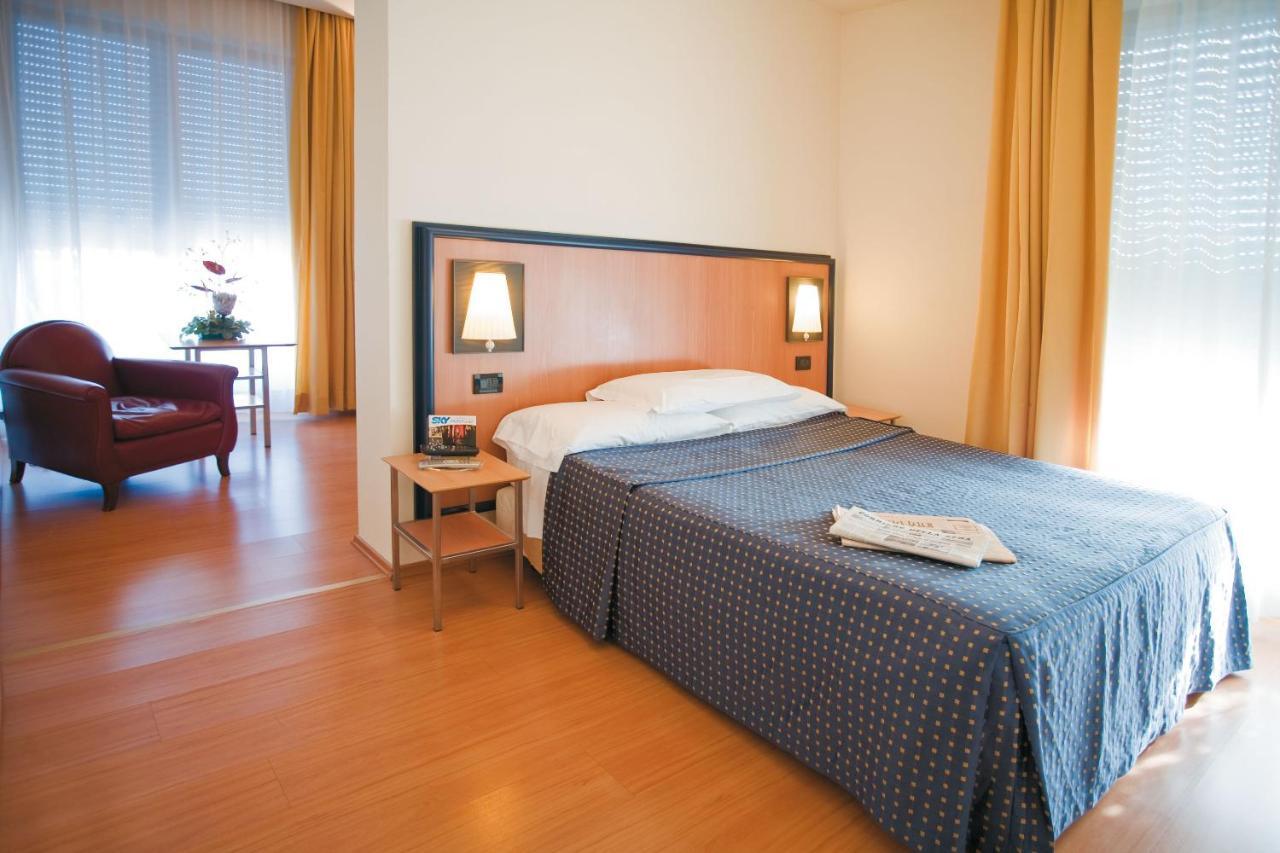 Hotel Masini Forli Room photo